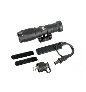 Збройовий ліхтар SUREFIRE M300А чорний с виносною кнопкою Збройовий ліхтар SUREFIRE M300А чорний с виносною кнопкою